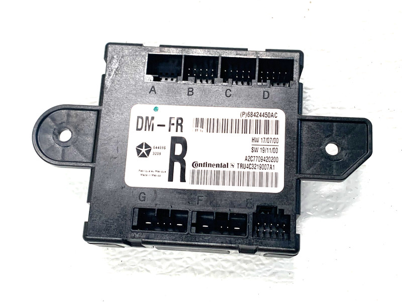 15-22 CHRYSLER 300 GENUINE MOPAR DOOR MODULE RIGHT OEM #A0.20