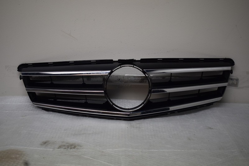 2008-2014 MERCEDES BENZ W204 C CLASS FRONT GRILLE FACTORY OEM