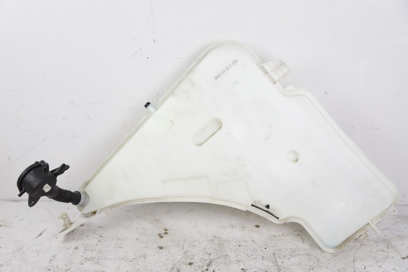 BMW OEM Washer Fluid Reservoir Pump for F22 F30 F32 2/3/4 Series - Used