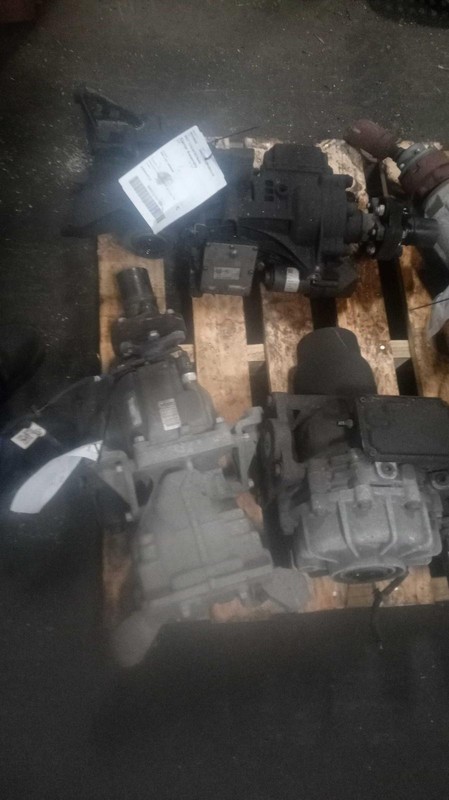 2021 KIA Sportage Differential Carrier Assembly 4WD OEM 59K Miles Red