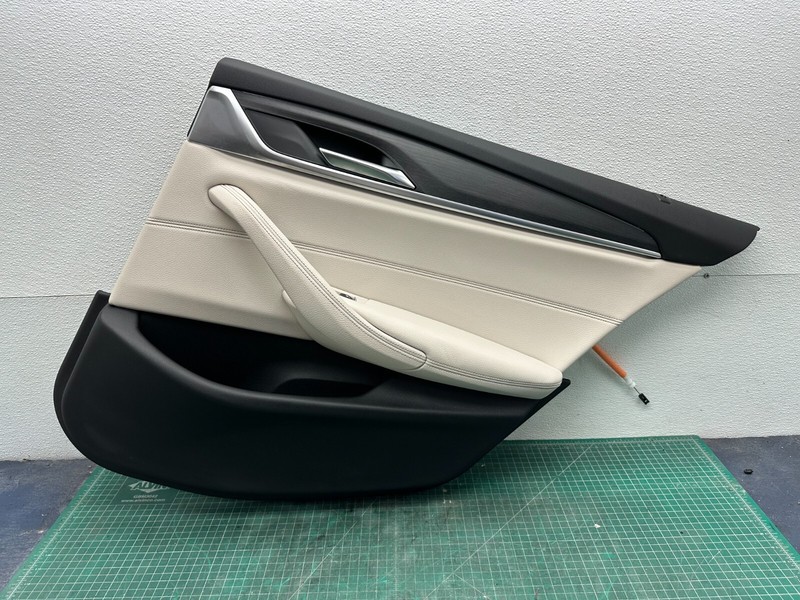 17-23 BMW G30 F90 REAR RIGHT INTERIOR DOOR PANEL TRIM OEM