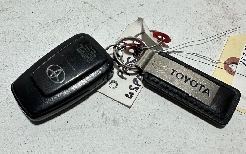 2018-19-20-21-22-2023 Toyota Camry SE Smart Key Keyless Remote OEM