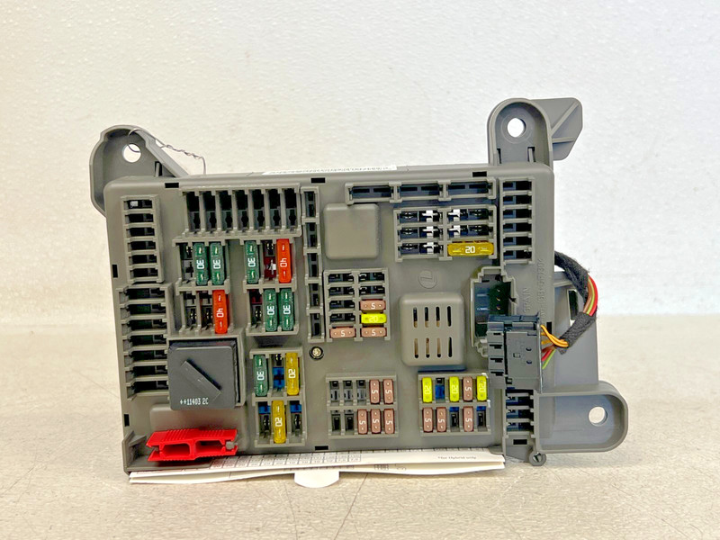 ⭐2007-2014 BMW X6 X5 E70 E71 REAR POWER DISTRIBUTION RELAY FUSE BOX OEM LOT2649