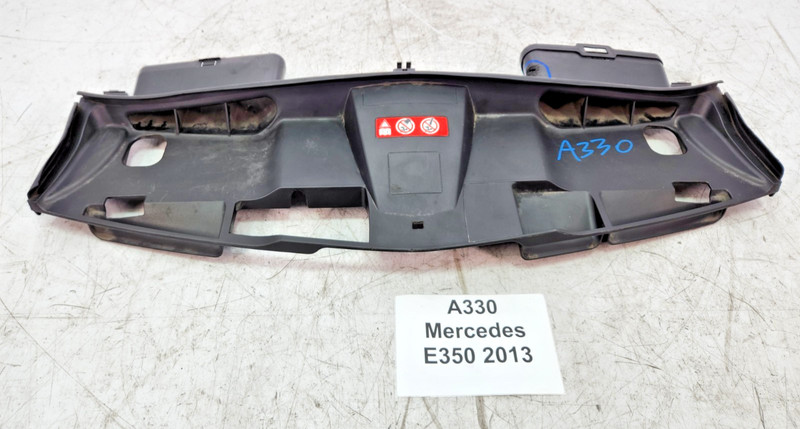 ✅ 10-16 OEM Mercedes W212 E350 Front Upper Radiator Support Air Duct Trim Cover*