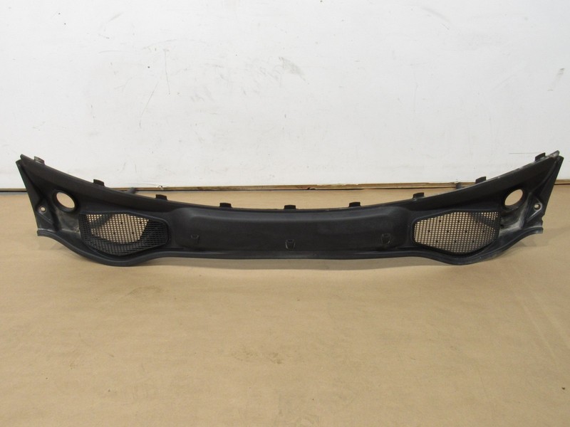 18-21 Aston Martin Vantage 2019 Front Windshield Wiper Cowl Vent Cover Panel :A