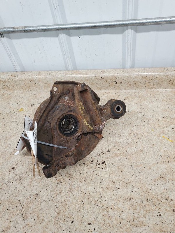 Passenger Rear Knuckle/Stub Hub Carrier Disc Brakes Fits 01-08 FORESTER 307227