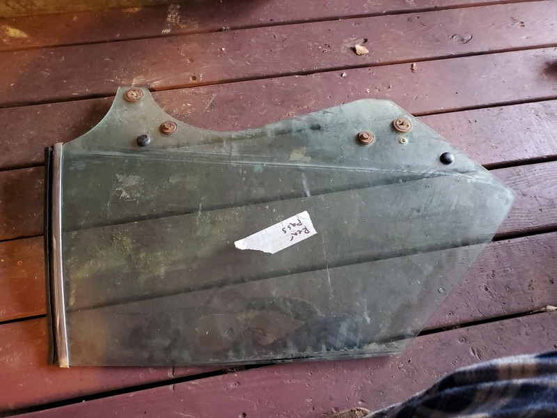1969 CADILLAC DEVILLE passenger rear Door Glass for 4 Door Hardtop sedan