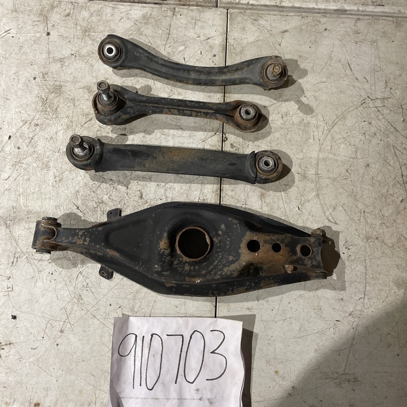 1999 Mercedes E320 CLK320 SLK230 E320 Rear LeftSide Control Arm Set