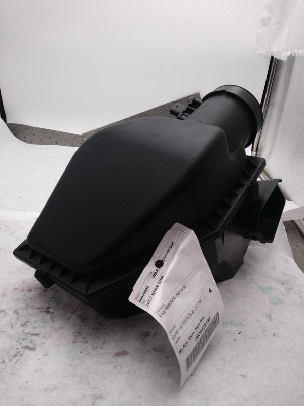 Used Air Cleaner Assembly fits: 2017 Bmw 530I 3.0 Grade A