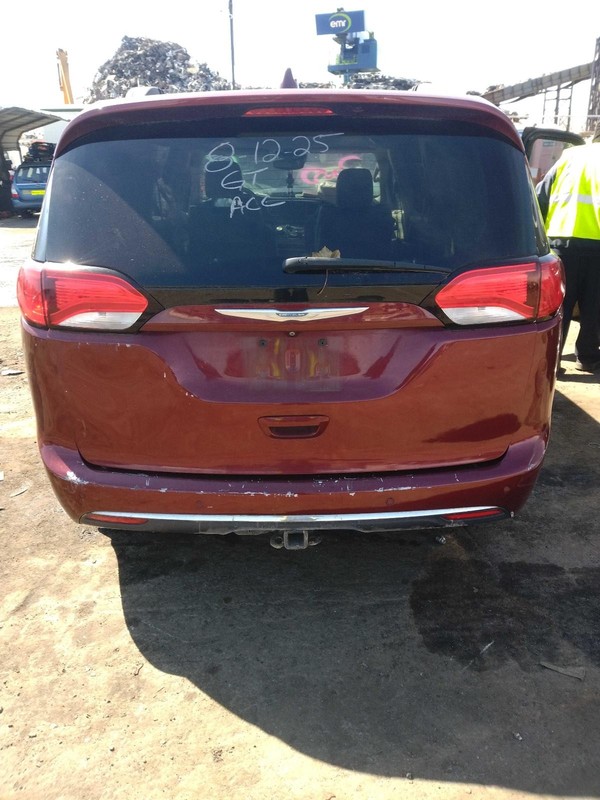 2017 Chrysler Pacifica Pedestrian Impact Detection Module OEM 05091205AA