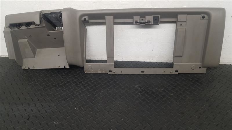 99-02 Chevrolet Silverado Lower Dash Trim Panel Assembly Gray 92D OEM 15771376