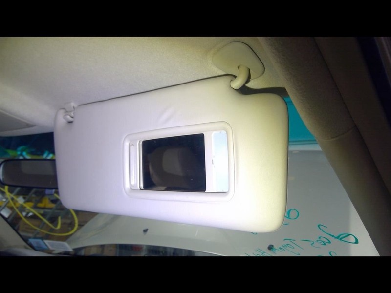 Passenger Right Sun Visor With Illumination Fits 04-07 HIGHLANDER 1572212