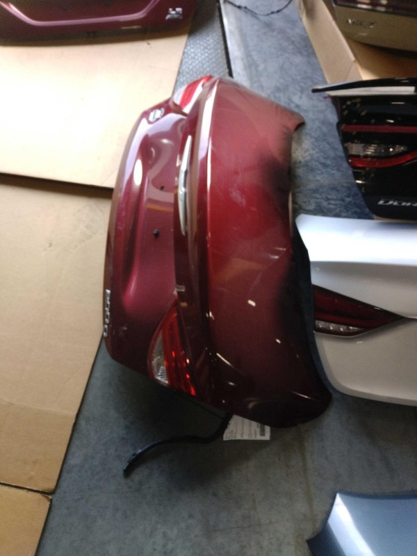 2015 Chrysler 200 Deck Lid Trunk Lid Red OEM 68110363AC 121K Miles