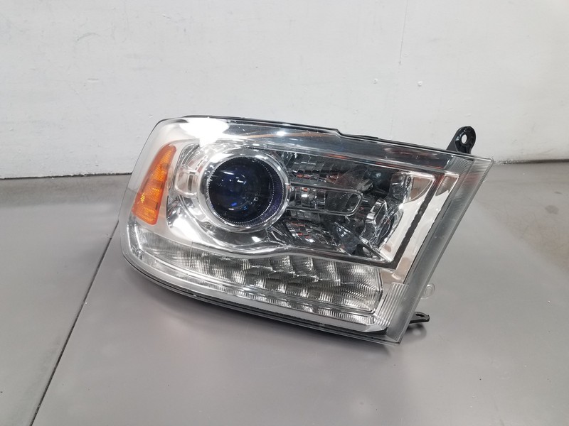 2018 Ram 3500 Laramie DRW Diesel 4x4 Right Passenger LED Head Light #5222 V10
