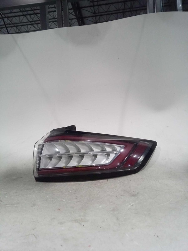 2016 Ford Edge Right Tail Light Assembly Black OEM 531687 108K Miles