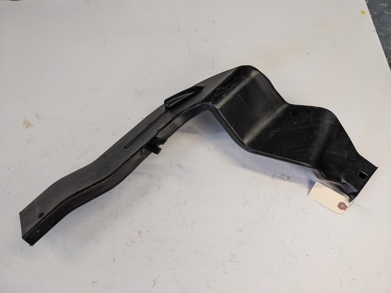 Right Rear Air Duct 670006023 2014 Maserati Ghibli 2015 2016 2017 2018 2019