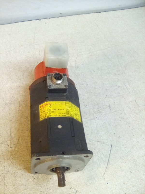 Fanuc Model 1-0 AC Servo Motor A07B-0522-B541 3 Phase 8 Pole W/ Encoder