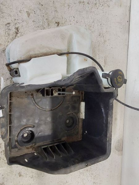 Wash Reservoir Includes Pump Fits 09-14 FORD F150 PICKUP 3226516