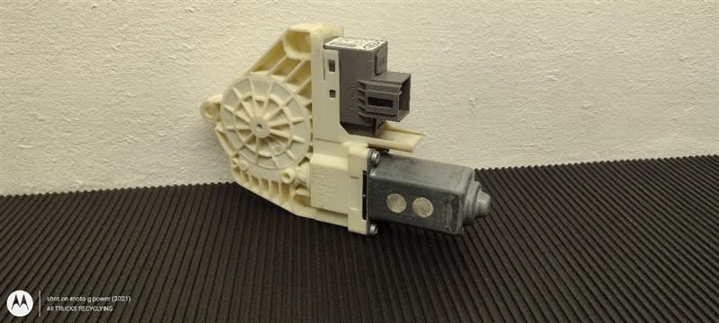 07-15 Lincoln MKX Front Left Driver Window Motor OEM 7A13-14A389-AC