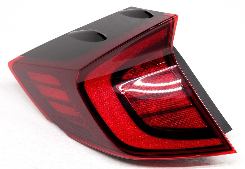 OEM Hyundai Sonata Tail Lamp 92401-L0100 Lens Chip