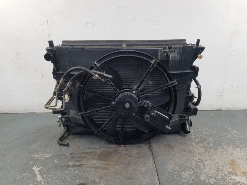 2007 Grand Marquis / Crown Vic Victoria Radiator Condenser Fan Unit #0628 M1