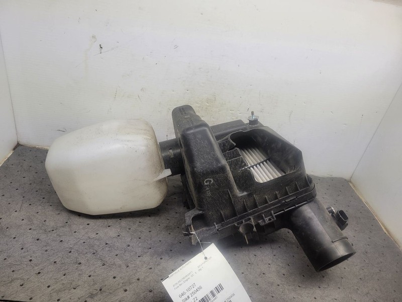 Fuse Junction Box Engine Compartment Fits 14-15 FORESTER 1694461