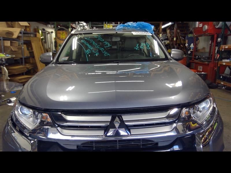 OUTLANDER 2017 Hood 1344561