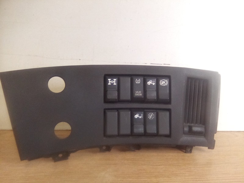 Volvo VNL 82756001 Dashboard Switch Panel