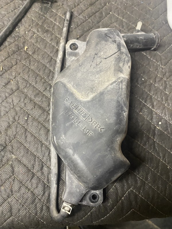 2002 Suzuki Sv650 S Coolant Reservoir Tank