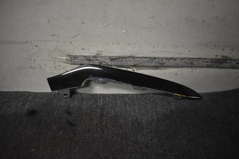 2014-2016 MERCEDES BENZ E350 4MATIC FRONT RIGHT SIDE OUTER MOLDING FACTORY OEM