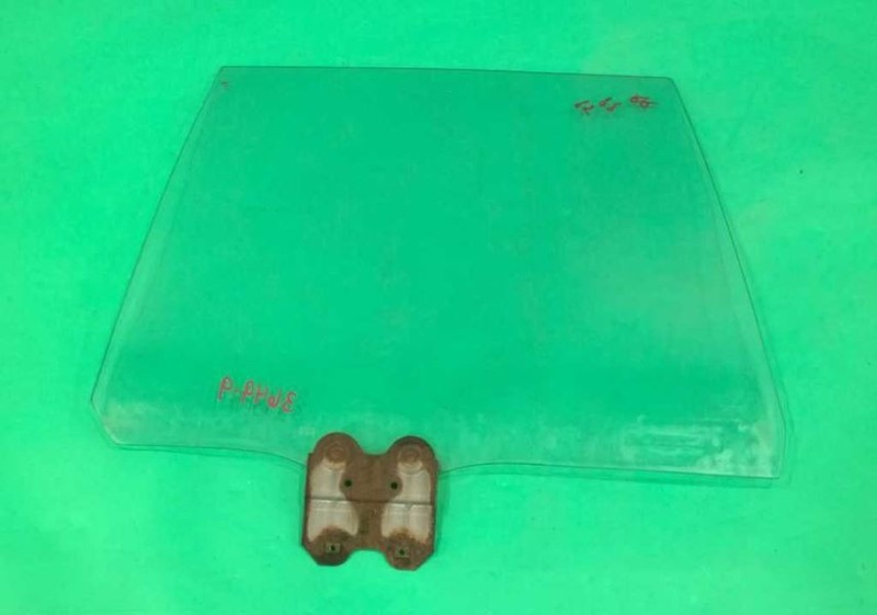 80-85 EIGHTY EIGHT LESABRE SDN PASSENGER RIGHT REAR WINDOW DOOR GLASS OEM 3649-9