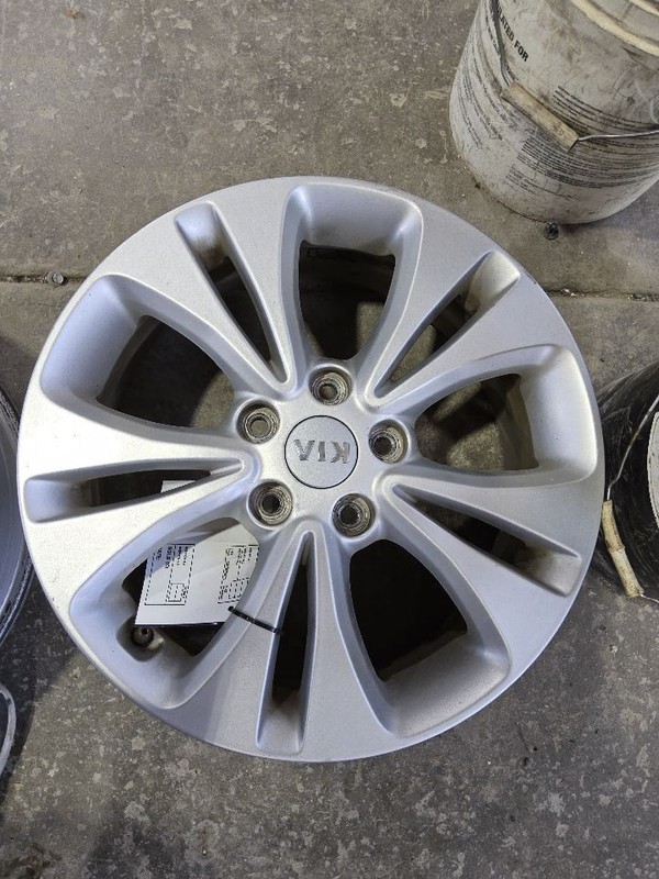 2014-2016 Kia Soul Wheel Rim 17x6-1/2 Alloy w/TPMS Option
