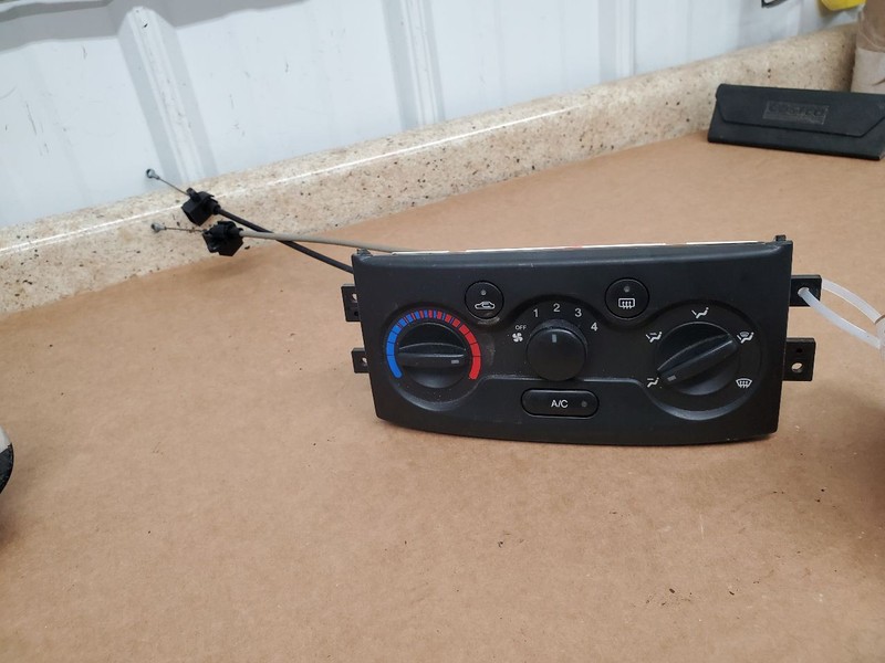 Temperature Control With AC Fits 04-11 SWIFT 295799