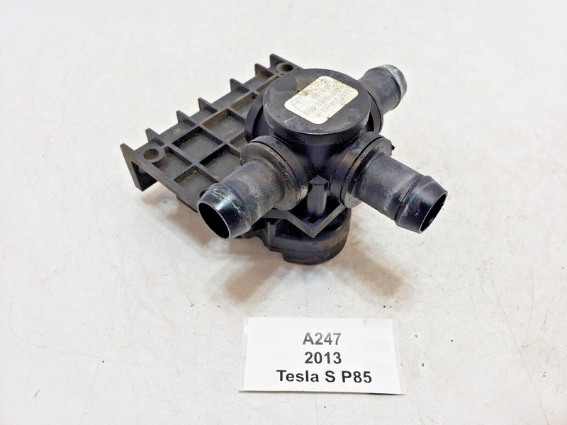 ✅ 12-20 OEM Tesla Model S Left 3 Way Coolant Pump Water Electric Heater Valve