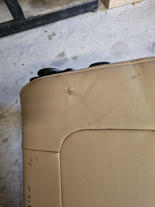 1999-2010 FORD F250 f350 SUPER DUTY REAR SEAT TAN LEATHER 60/40 Bottom Cushion