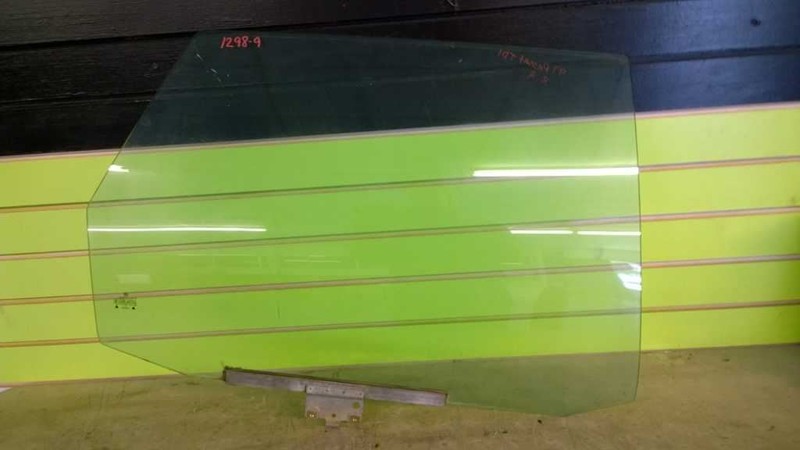 97 PASSAT SDN PASSENGER RIGHT REAR WINDOW DOOR GLASS 1298-9