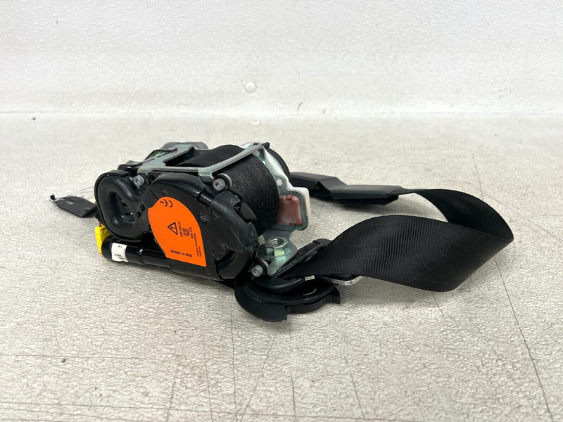 ⭐2015-2018 PORSCHE MACAN S FRONT LEFT DRIVERS SEAT BELT RETRACTOR OEM LOT2575