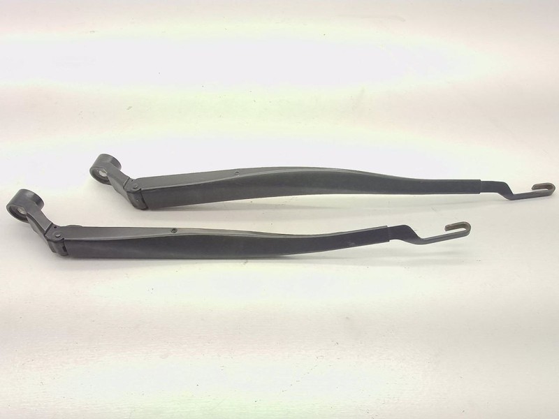 06-13 Lexus IS350 Pair of Windshield Wiper Arms