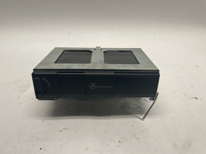2003-2005 MERCEDES SL55 SL65 SL500 SL600 CD DISK CHANGER 2038209089