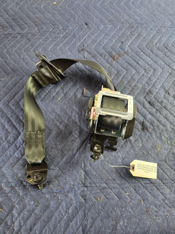 Used Oem Ford 2nd Row Left Rear Seat Belt Retractor 2021-2025 Mustang Mach-E