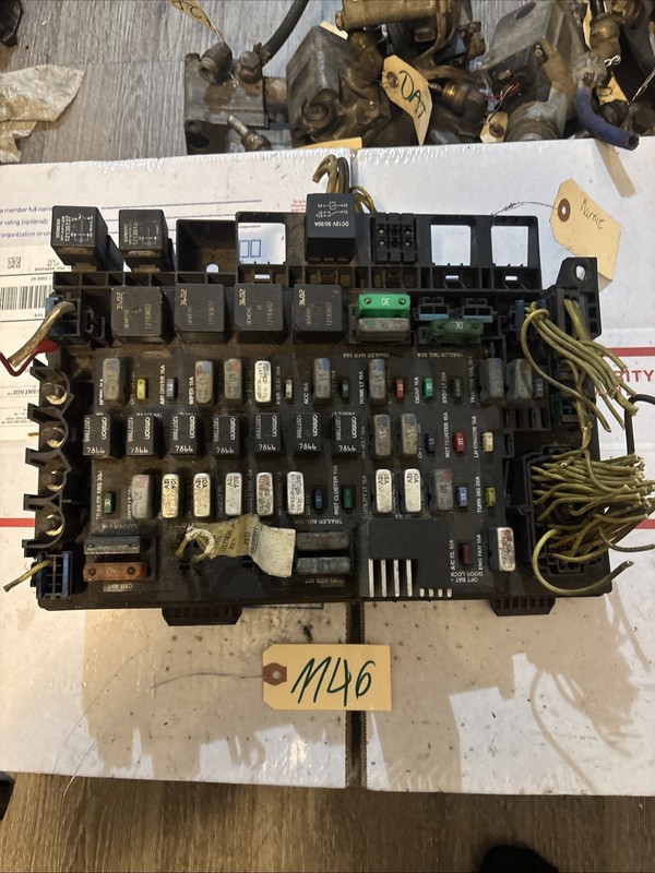 Freightliner Columbia Power Distribution Module Fuse Box - P/N: A06-30265-000