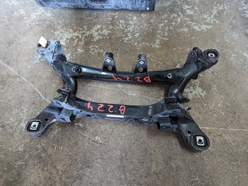 Rear Crossmember 2018 BMW 430i 33306851658 2017 2019 2020