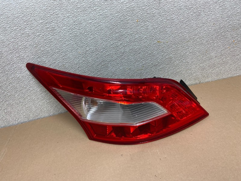 2009 2010 2011 Nissan Maxima Left Driver Lh Side Tail light OEM AB4974 LK