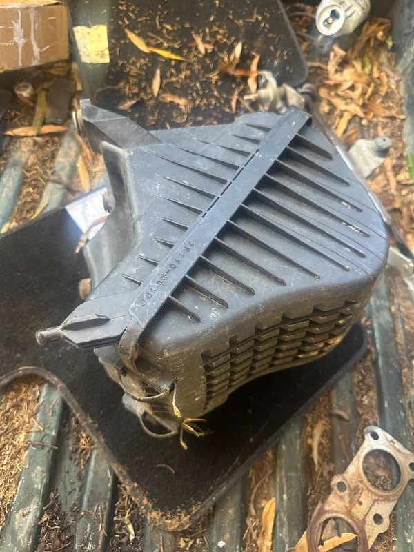 11-15 HYUNDAI SONATA & KIA OPTIMA OEM 2.4 AIR INTAKE CLEANER ASSEMBLY - CAN FED