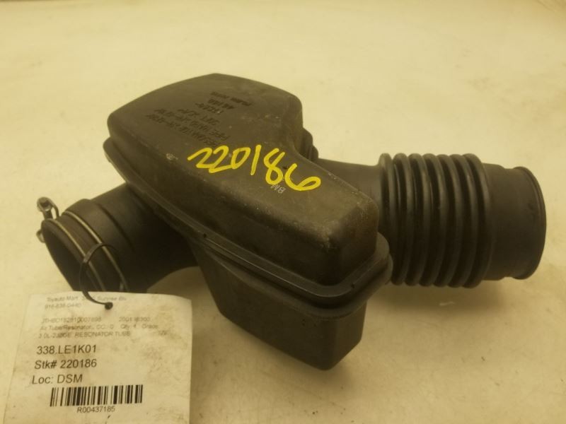 2001 LEXUS IS300 3.0L 6CYL AIR CLEANER TUBE/RESONATOR