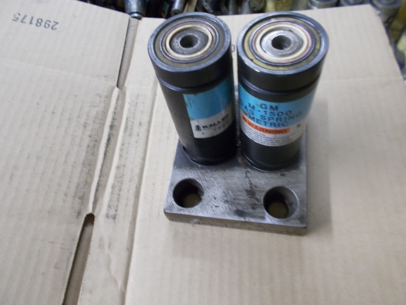 GM Metric Spring Assembly w/ Bracket M-1500-07-02 6806-1DET80 *FREE SHIPPING*