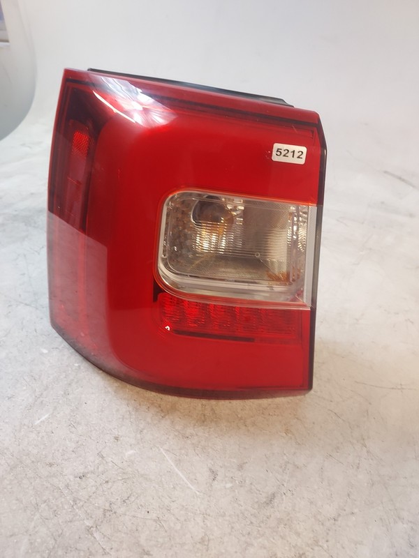 14-15 Kia Sorento Left Side Taillight OEM 92401-2P620 / 924012P620 oem driver