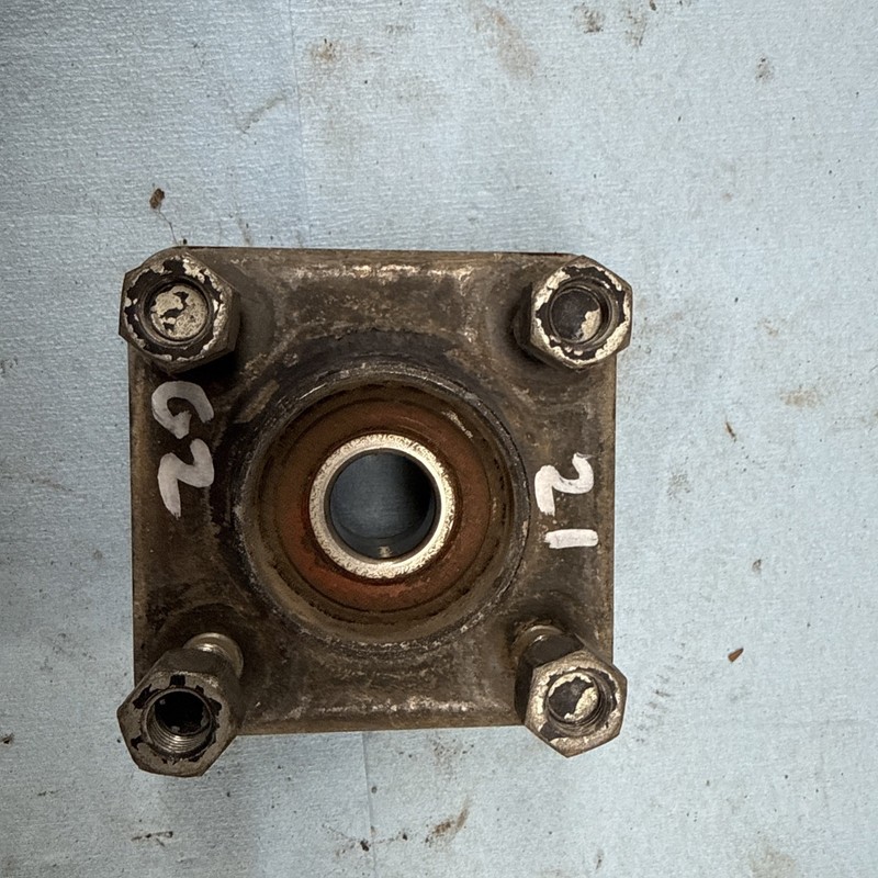 Yamaha G2 Vintage Classic Golf Cart Front Wheel Hub # 21 Good