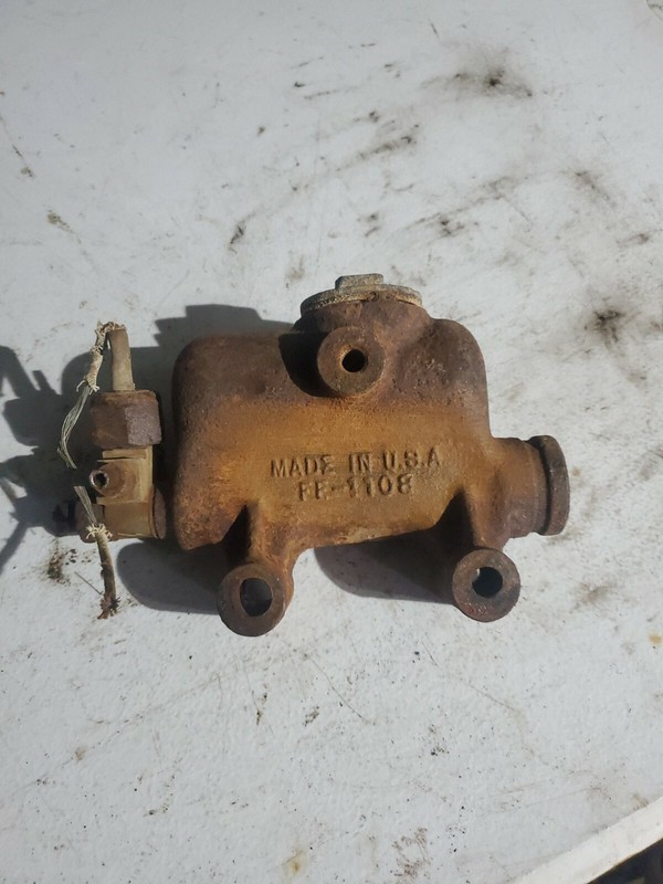 1942 - 46 Packard Clipper six Wagner master cylinder FE-1108 touring sedan v6