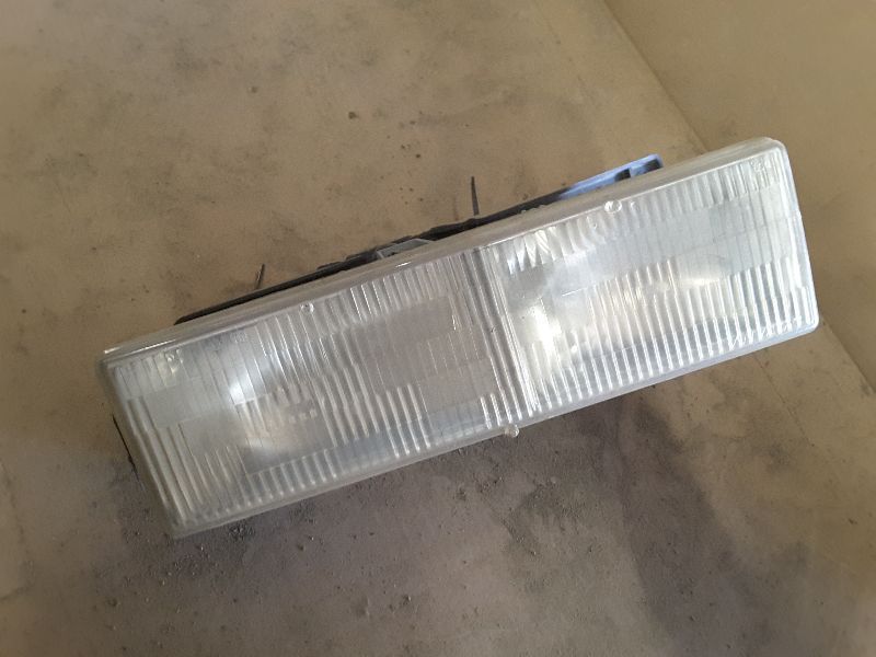 90-94 95 96 97 98 99 CHEVY 1500 PICKUP L. HEADLIGHT 5.0L OR 5.7L ONLY COMPOSITE